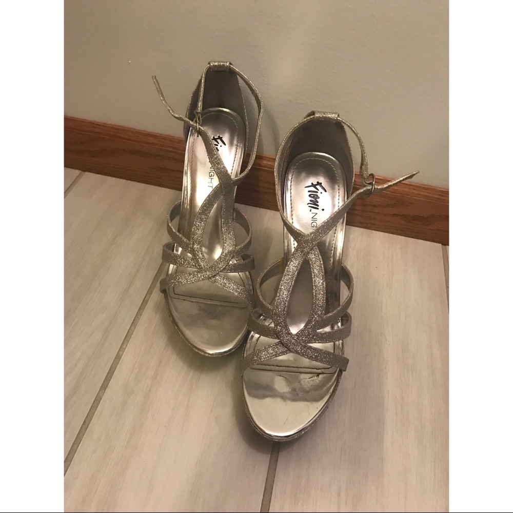 Glitter silver heels